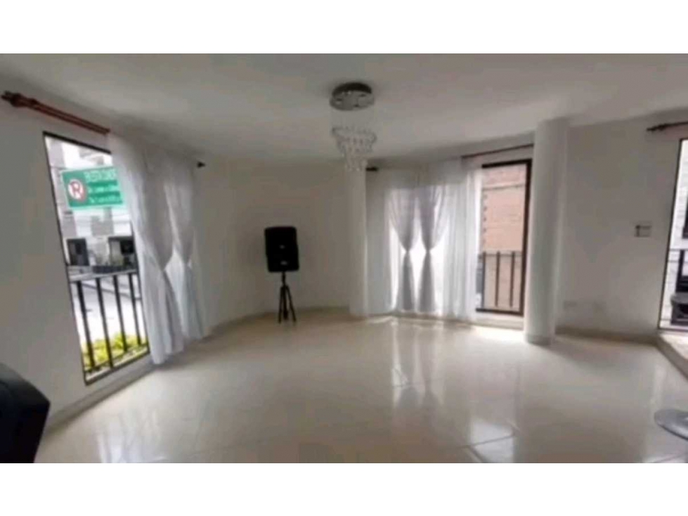 SE VENDE APTO DUPLEX EN CABAÑITAS,TERRAZA. — foto 3