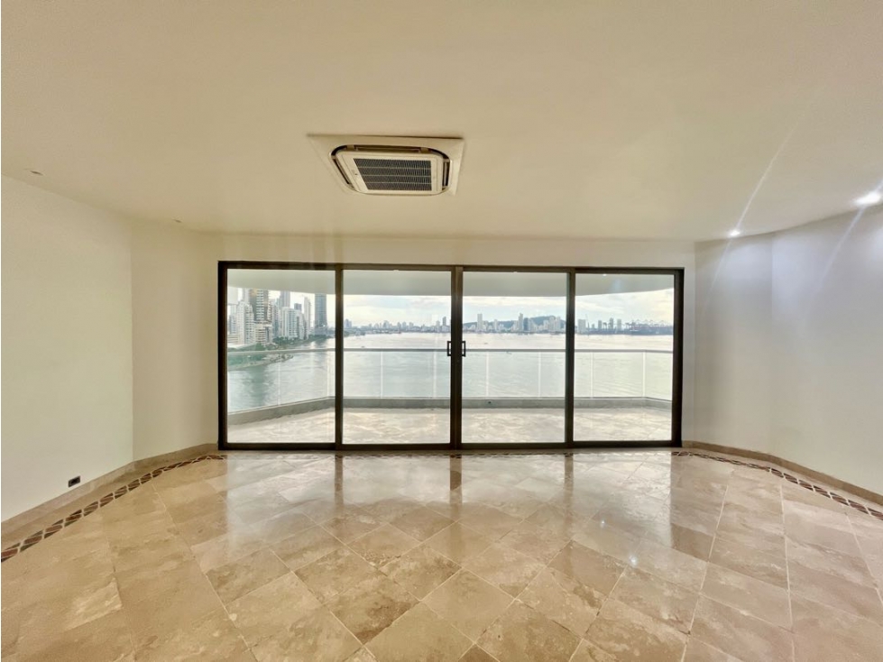 SE VENDE APTO EN CASTILLOGRANDE 3 ALCOBAS FRENTE A LA BAHIA — foto 3