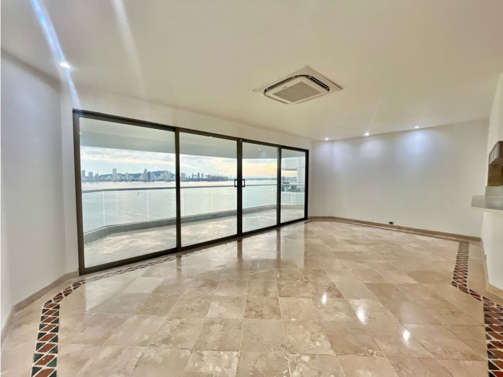 SE VENDE APTO EN CASTILLOGRANDE 3 ALCOBAS FRENTE A LA BAHIA — foto 4