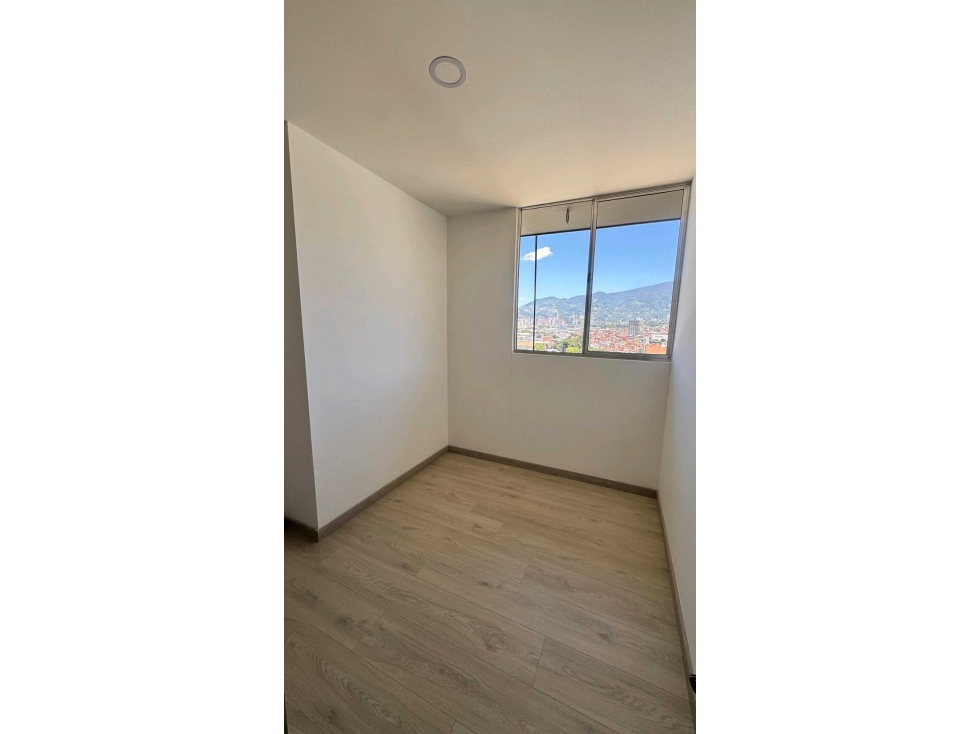 SE VENDE APTO EN CIUDAD COLTEJER CON EXCELENTE VISTA. — foto 3