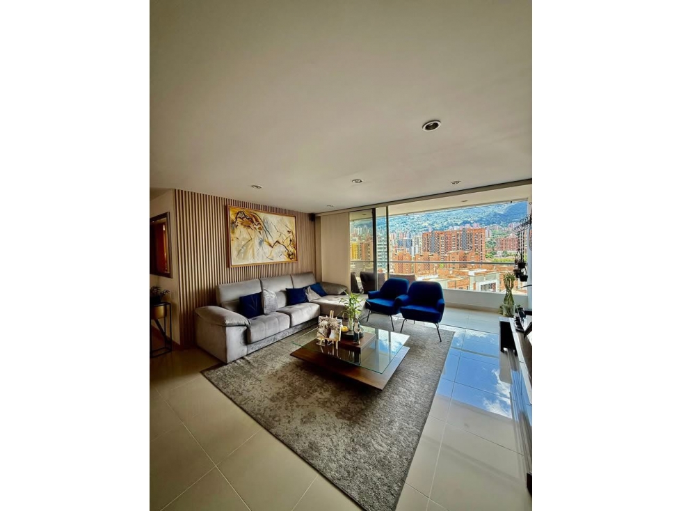 SE VENDE APTO EN ENVIGADO. PARTE PLANA. CERCA AL CC VIVA ENVIGADO