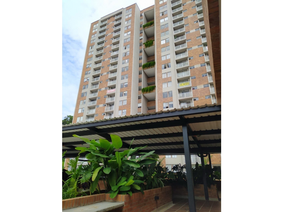 SE VENDE APTO EN El POBLADO PEREIRA
