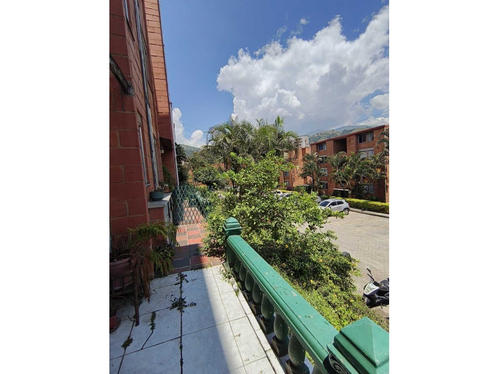 SE VENDE APTO EN UNIDAD SAN MICHEL,SAN JAVIER, 1 PISO,TERRAZA. - 3