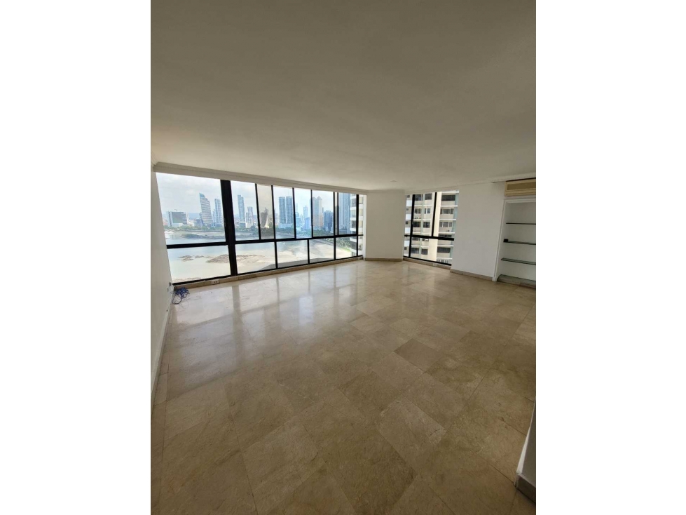 Se vende Apto en.Ph Mediterrane