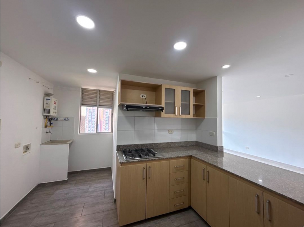 SE VENDE APTO SABANETA, PARTE BAJA DE LA LOMA DE SAN JOSÉ. — foto 6