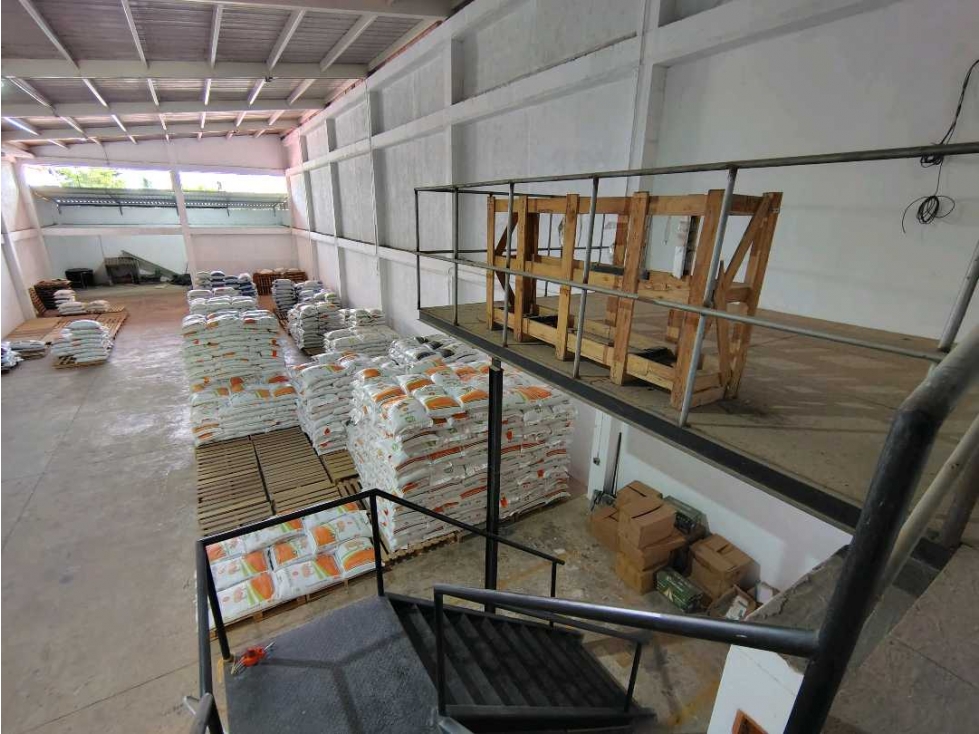 SE VENDE BODEGA - 3