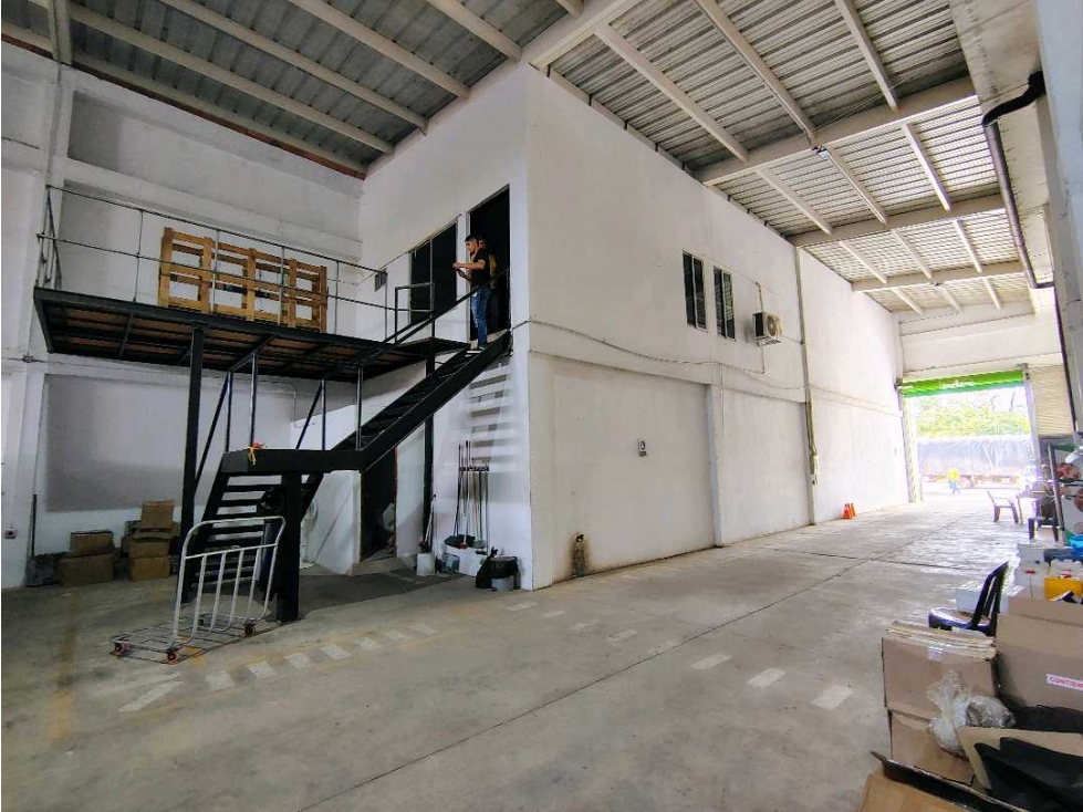 SE VENDE BODEGA - 6