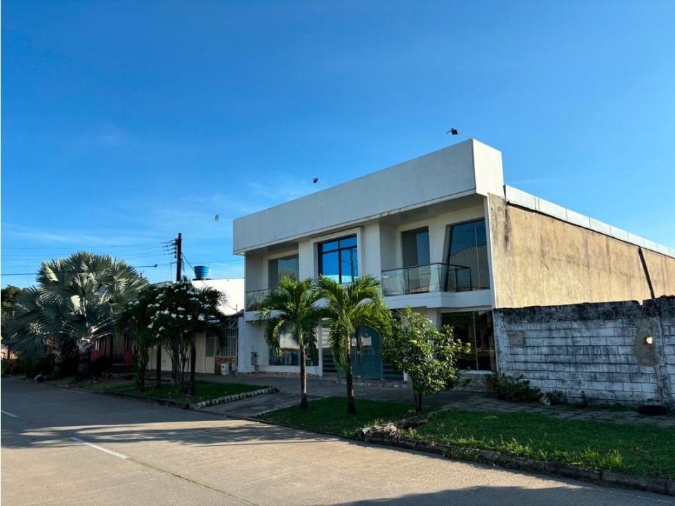 SE VENDE BODEGA COMERCIAL EXCELENTE UBICACIÓN EN YOPAL, CASANARE - 1