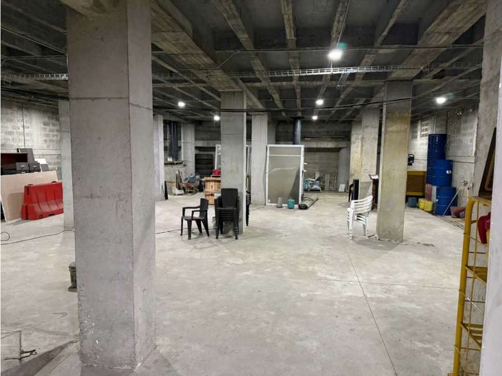 SE VENDE BODEGA EN COPACABANA. AUTOPISTA SUR - NORTE - 2