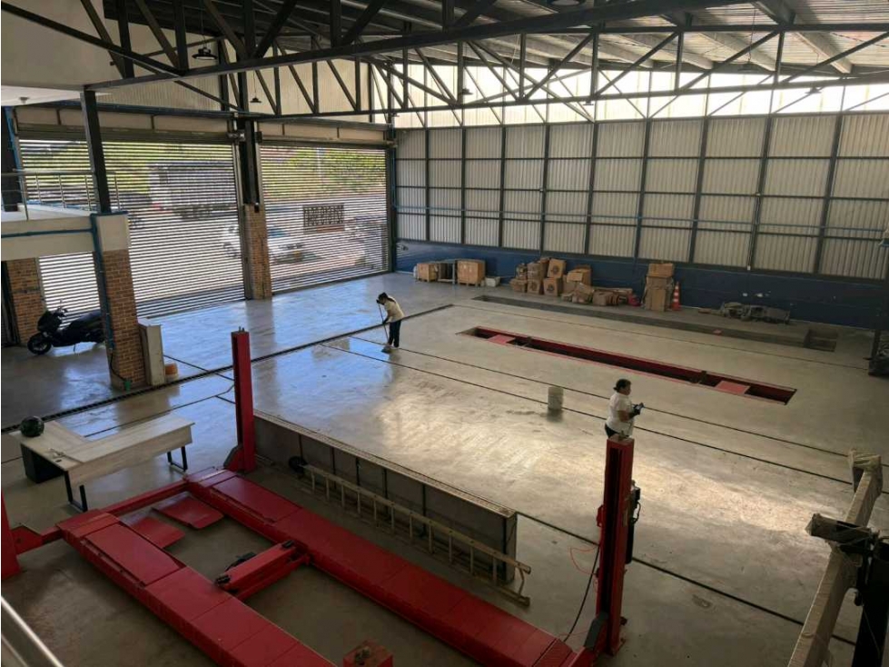 SE VENDE BODEGA EN COPACABANA. AUTOPISTA SUR - NORTE - 4