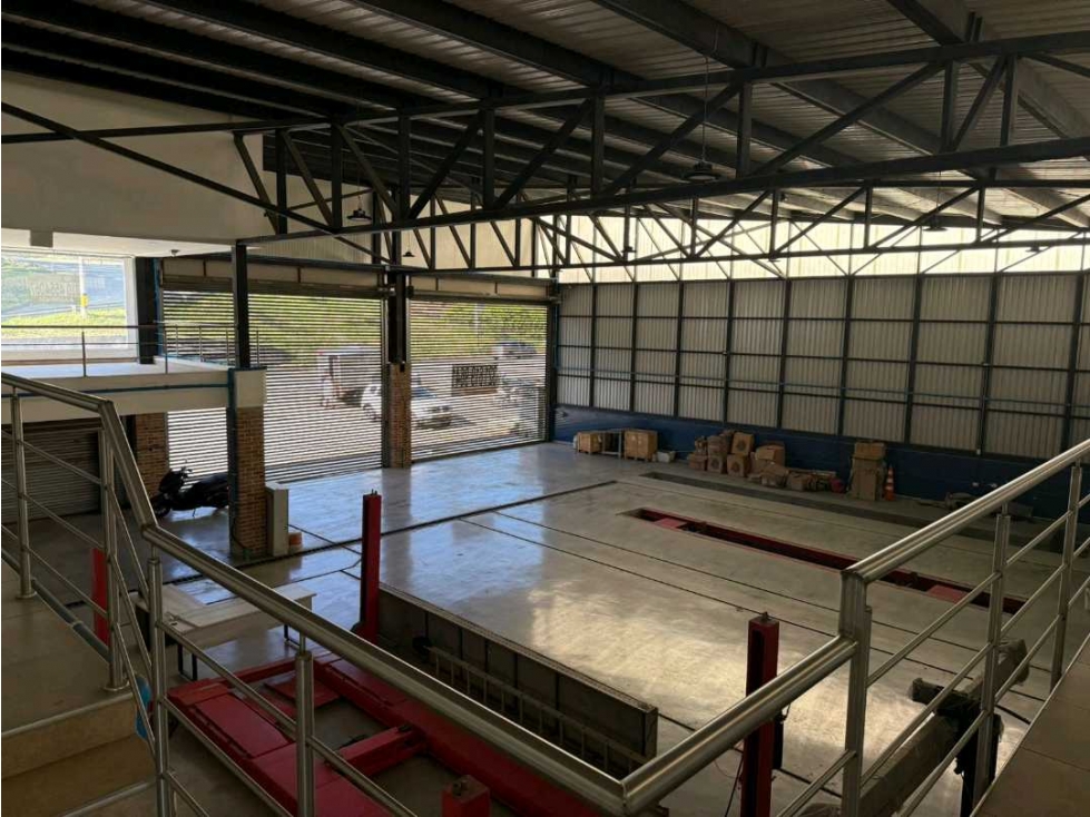 SE VENDE BODEGA EN COPACABANA. AUTOPISTA SUR - NORTE - 5