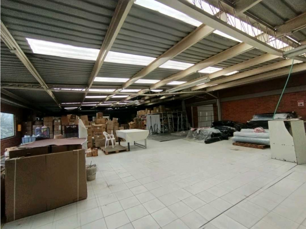 Se vende bodega en zona franca Fontibón de 2039m² — foto 3