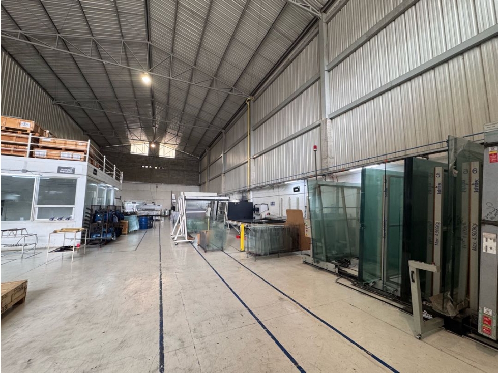 SE VENDE BODEGA EN PARQUE INDUSTRIAL VARIANTE CALDAS
RENTADA - 4