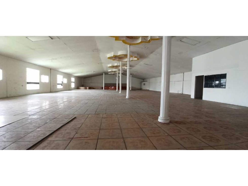 SE VENDE BODEGA EN RIO ABAJO