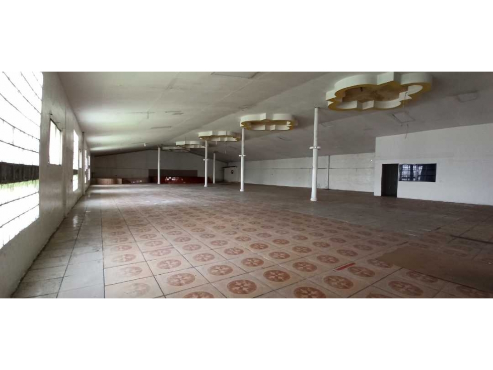 SE VENDE BODEGA EN RIO ABAJO — foto 2