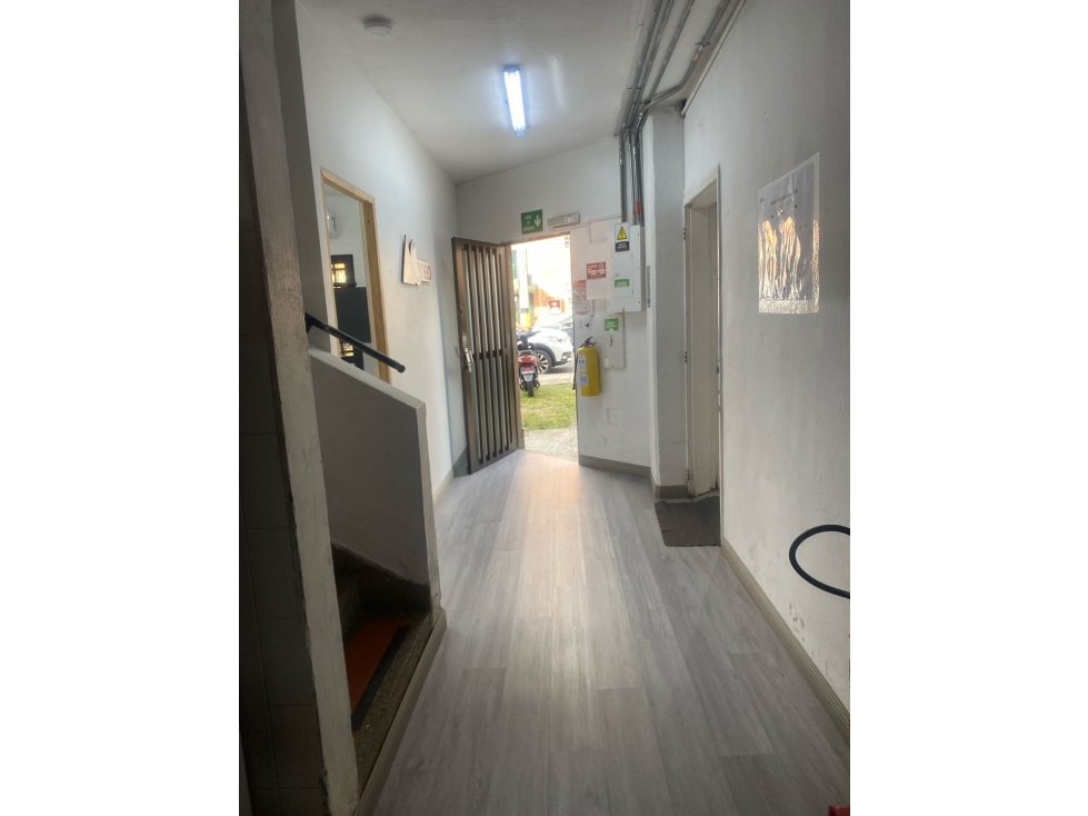Se vende bodega en sabaneta, unidad cerrada. - 4