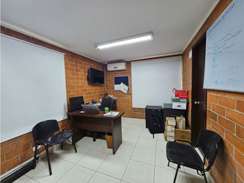 SE VENDE BODEGA EN ZONA INDUSTRIAL CANDELARIA LM - 4
