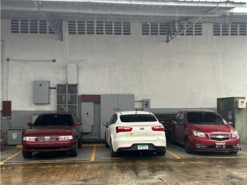 SE VENDE BODEGA INDUSTRIAL RIO ABAJO — foto 2