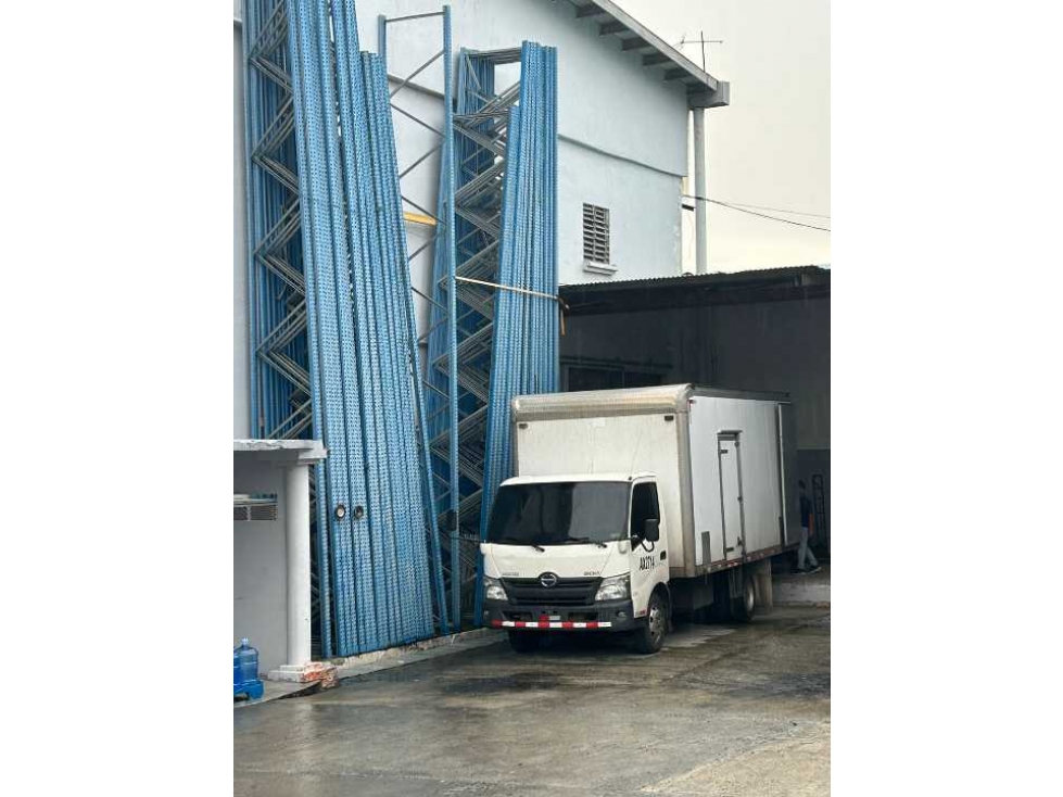 SE VENDE BODEGA INDUSTRIAL RIO ABAJO — foto 4