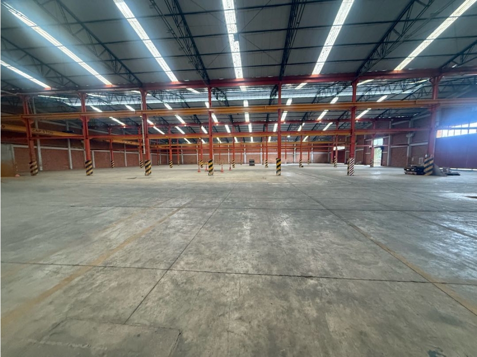 Se vende bodega parque industrial Galicia - 3