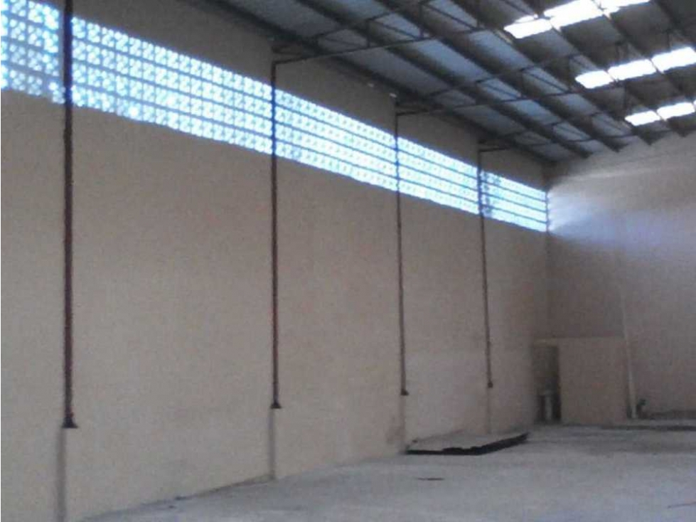 SE VENDE BODEGA PUEBLO NUEVO - 3