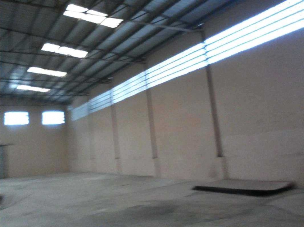 SE VENDE BODEGA PUEBLO NUEVO - 1