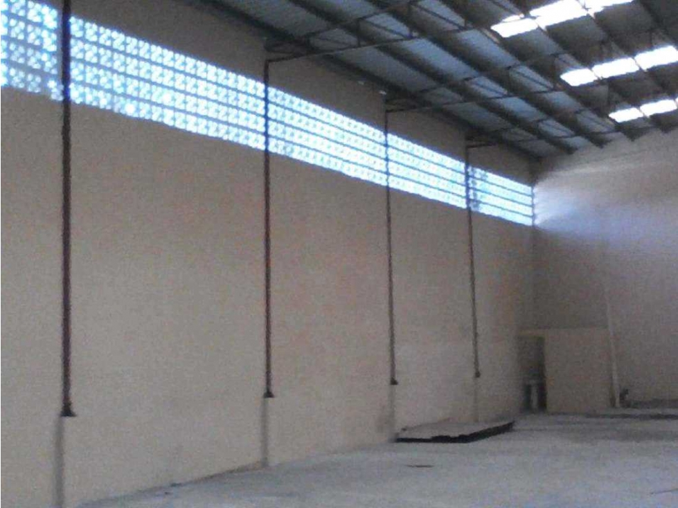 SE VENDE BODEGA PUEBLO NUEVO - 3