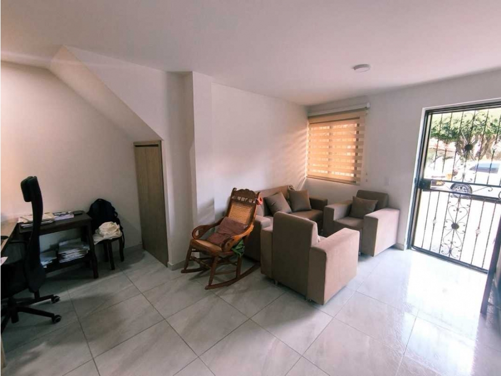 AMPLIA CASA EN COPACABANA BARRIO FÁTIMA - 3