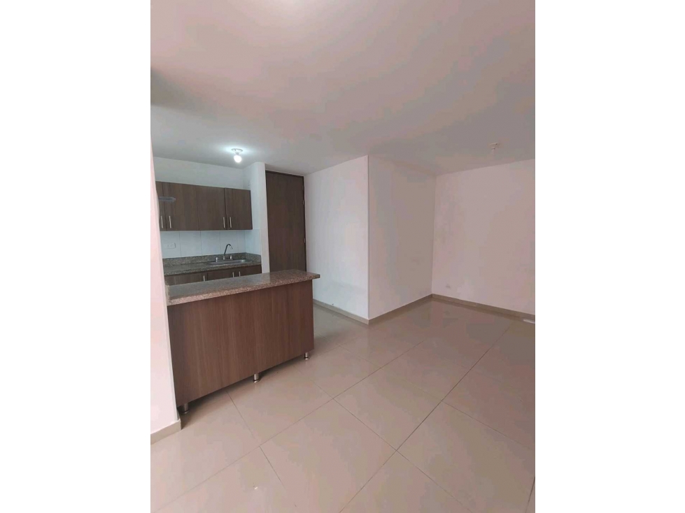 SE VENDE BONITO APARTAMENTO CERCA AL PARQUE DE BELLO — foto 3
