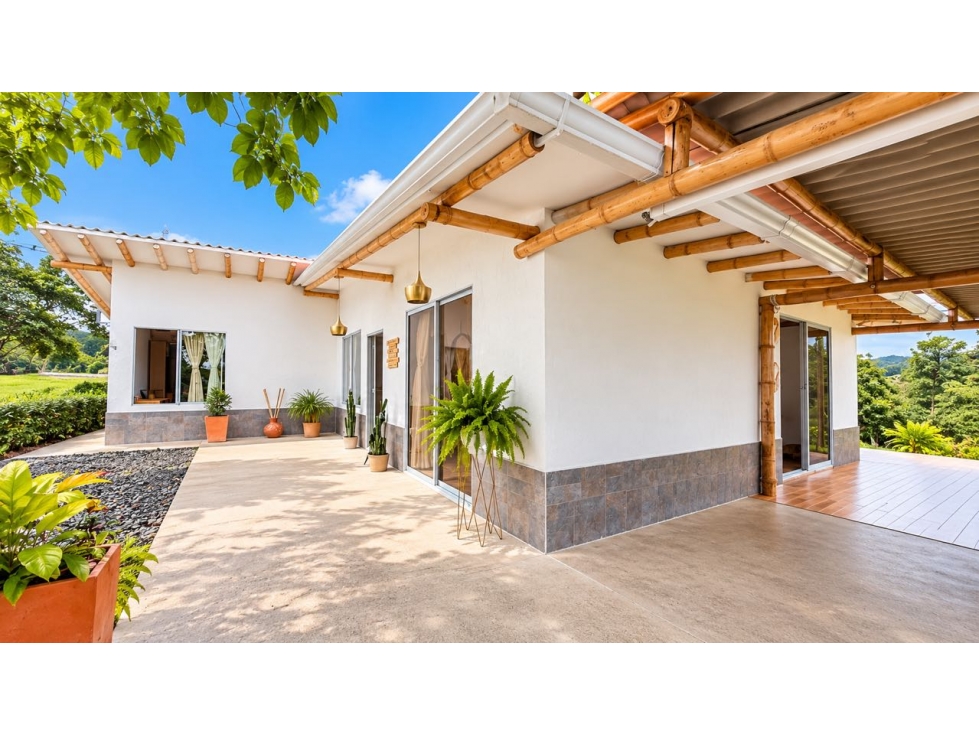 SE VENDE CABAÑA PEREIRA VÍA ARMENIA