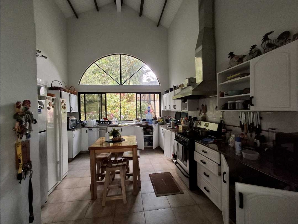 SE VENDE CASA $300,000.00 EN RESIDENCIAL PRIVADO ALTOS DE CERRO AZUL - 3