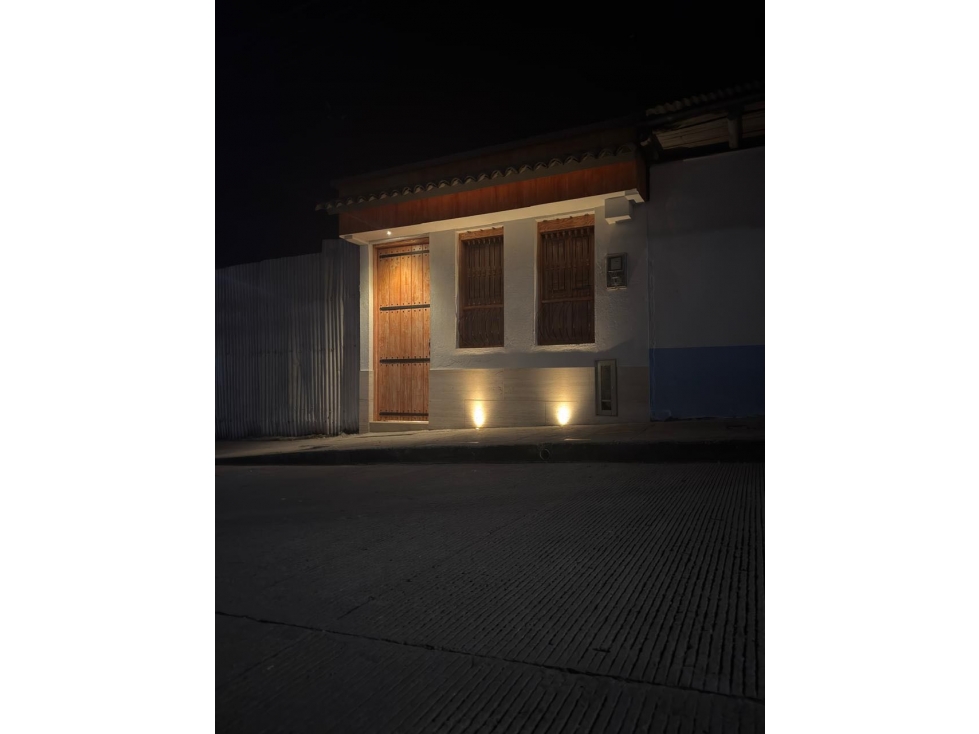 SE VENDE CASA 3 HABITACIONES - CENTRO LA TEBAIDA