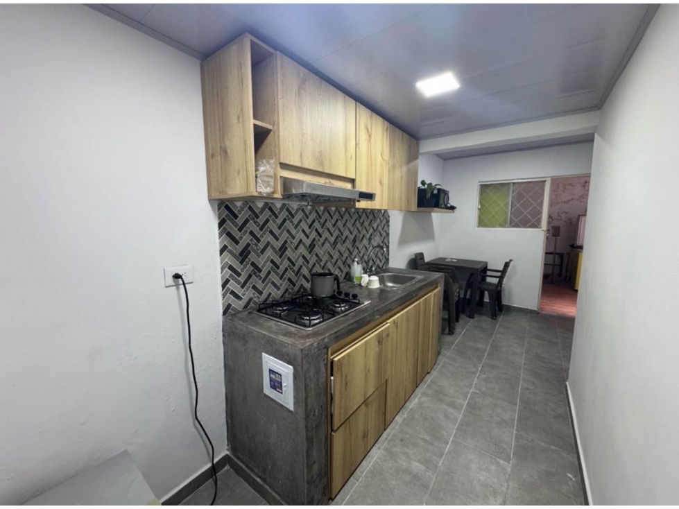 Se vende casa a media cuadra av 40 frente llanocentro — foto 5