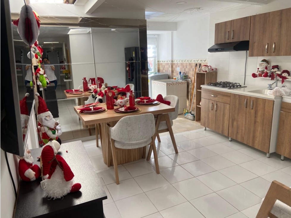 Se vende casa a una cuadra de la plaza principal, Calarcá — foto 2