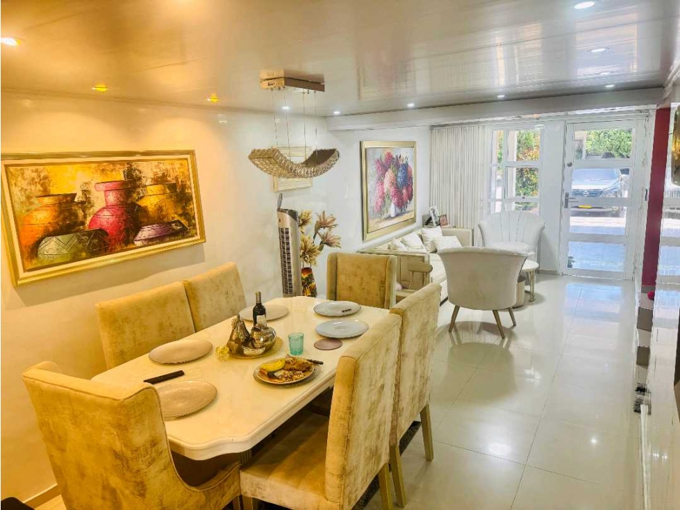 SE VENDE CASA ALTOS DE ZIRUMA 6