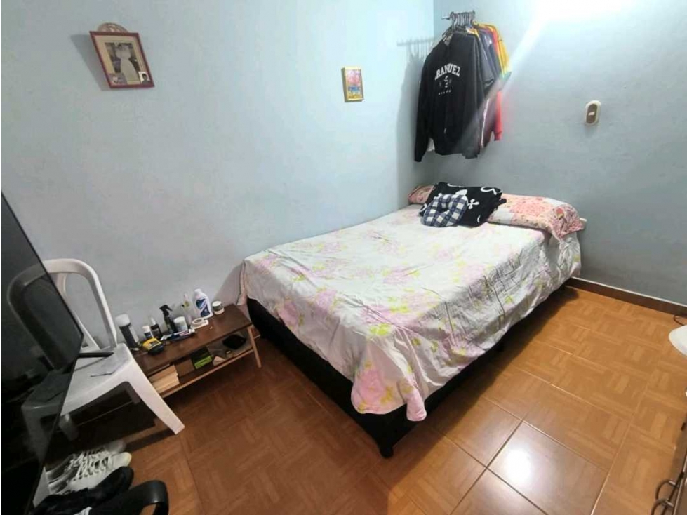 SE VENDE CASA AMPLIA CON TERRAZA EN CASTILLA MEDELLÍN — foto 6