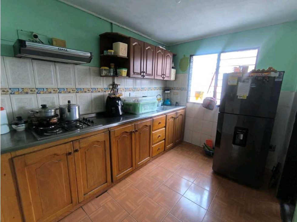 SE VENDE CASA AMPLIA CON TERRAZA EN CASTILLA MEDELLÍN — foto 5