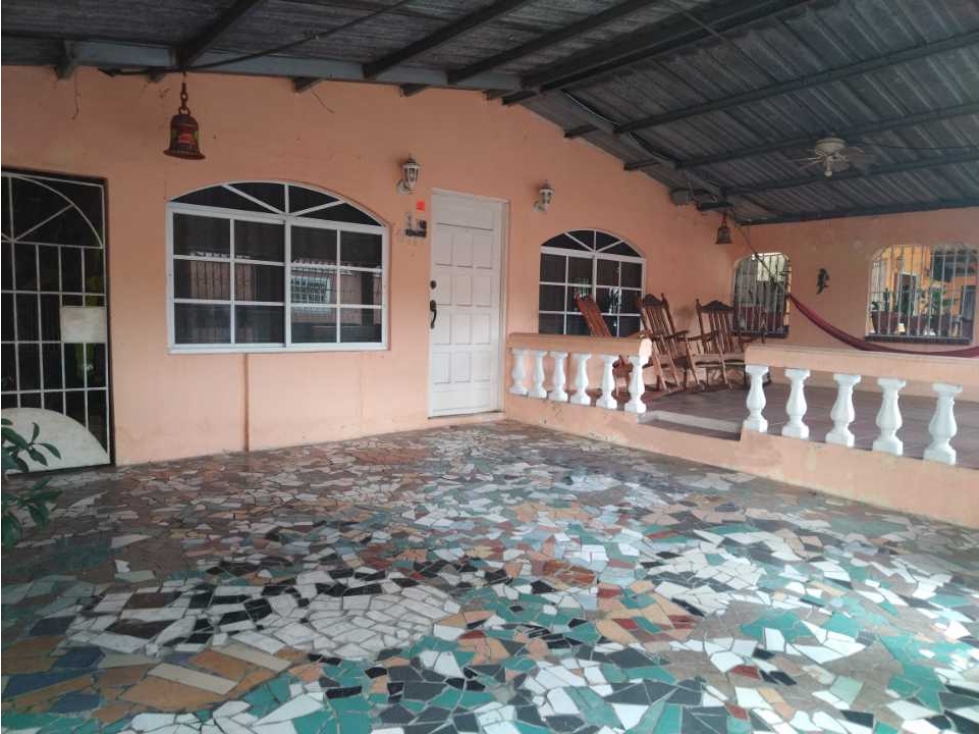 Se Vende Casa amplia y acogedora en Tocumen
