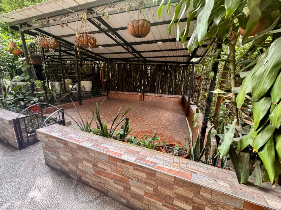 Casa en venta de 3 niveles + terraza en Santa Ana, Bello — foto 4