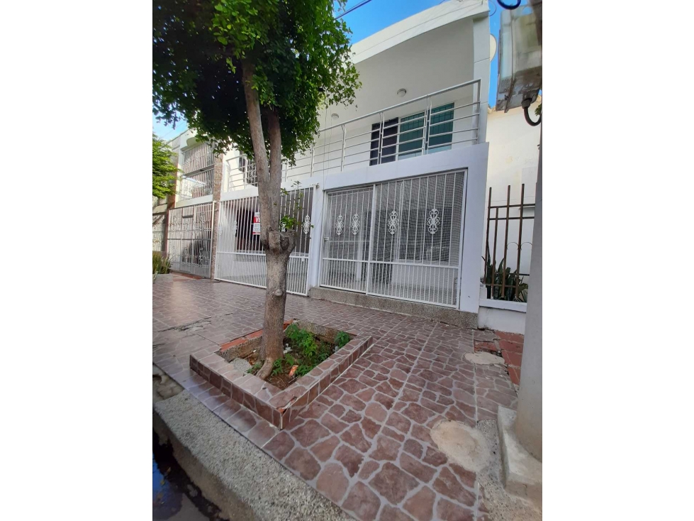 SE VENDE CASA BARRIO LAS FLORES — foto 2