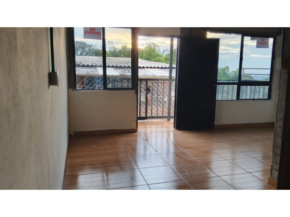 Se vende casa barrio simon Bolivar, Sur de Armenia Quindio. — foto 2