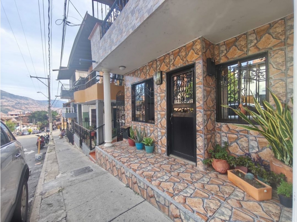 SE VENDE CASA - BELLO - VILLAS DEL SOL