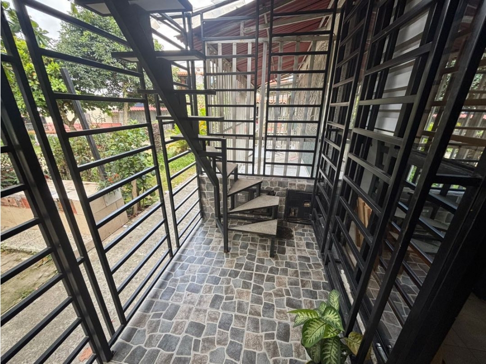 SE VENDE CASA BIFAMILIAR. BARRIO VILLA DEL CARMEN, via pueblo Tapao. — foto 6