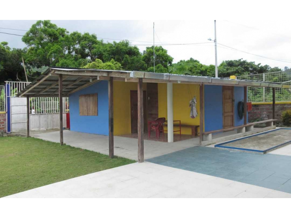SE VENDE CASA BIFAMILIAR EN ATACAMES CERCA DE LA PLAYA - 4