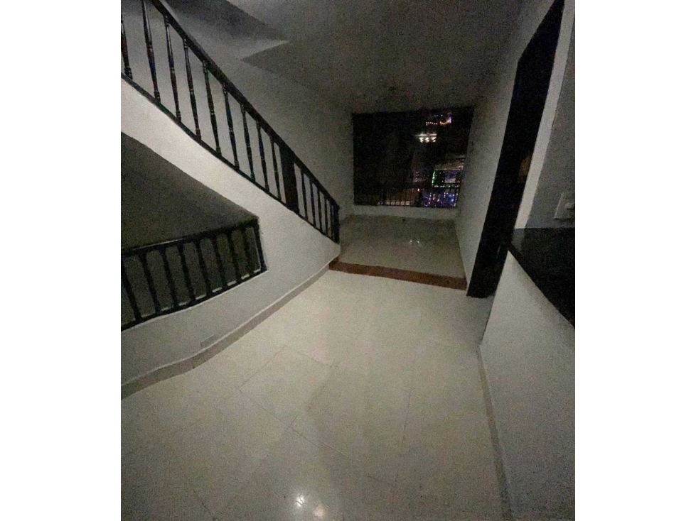 SE VENDE CASA BIFAMILIAR EN LAS BRISAS - MEDELLIN — foto 3