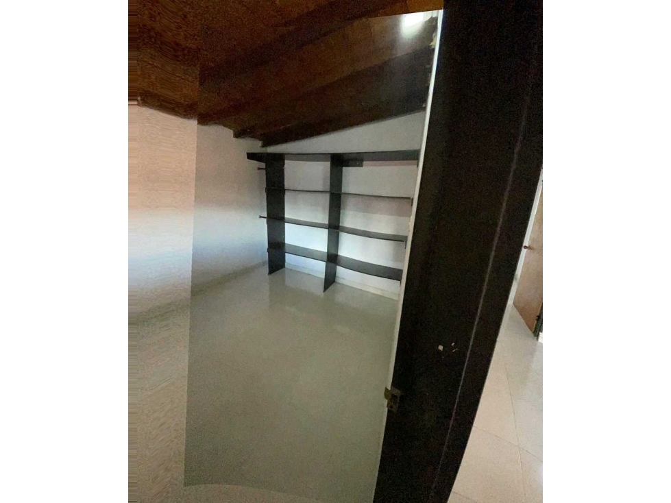 SE VENDE CASA BIFAMILIAR EN LAS BRISAS - MEDELLIN — foto 6