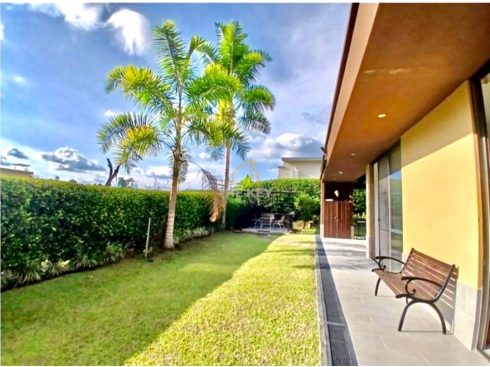 Se vende CASA CAMPESTRE conj cerrado ( AEROPUERTO)Armenia Quindío . - 3