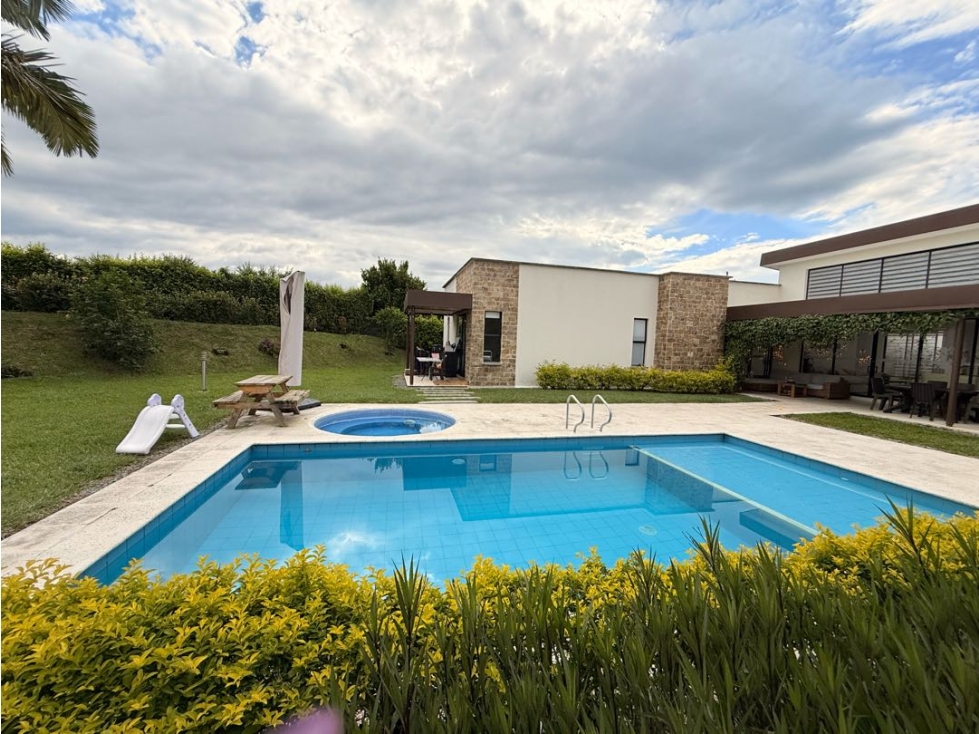 SE VENDE CASA CAMPESTRE CERCA AL CLUB CAMPESTRE — foto 3
