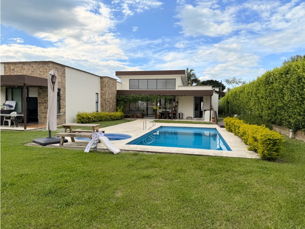 SE VENDE CASA CAMPESTRE CERCA AL CLUB CAMPESTRE — foto 4