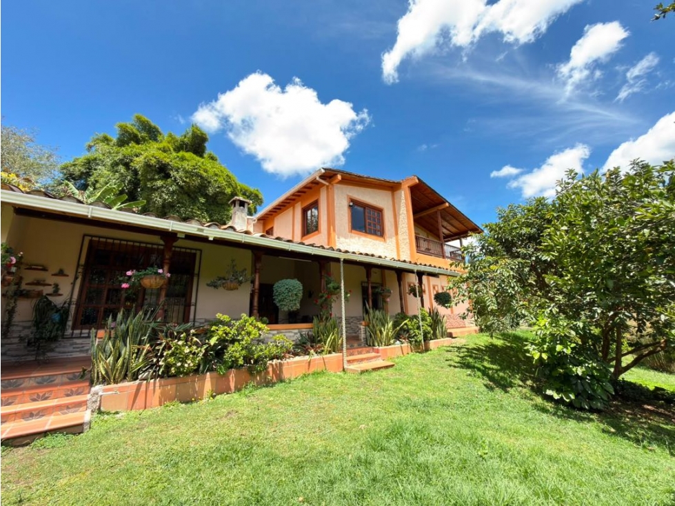 Se vende casa campestre cerca al aeropuerto en Guarne — foto 2